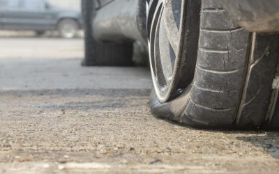 Here Is Why It Is a Bad Idea to Drive on a Flat Tire